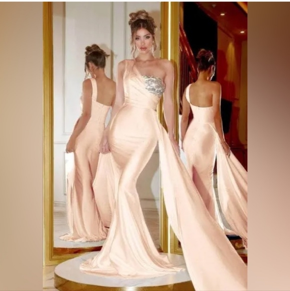 Portia and Scarlett Cream One-Shoulder Gown